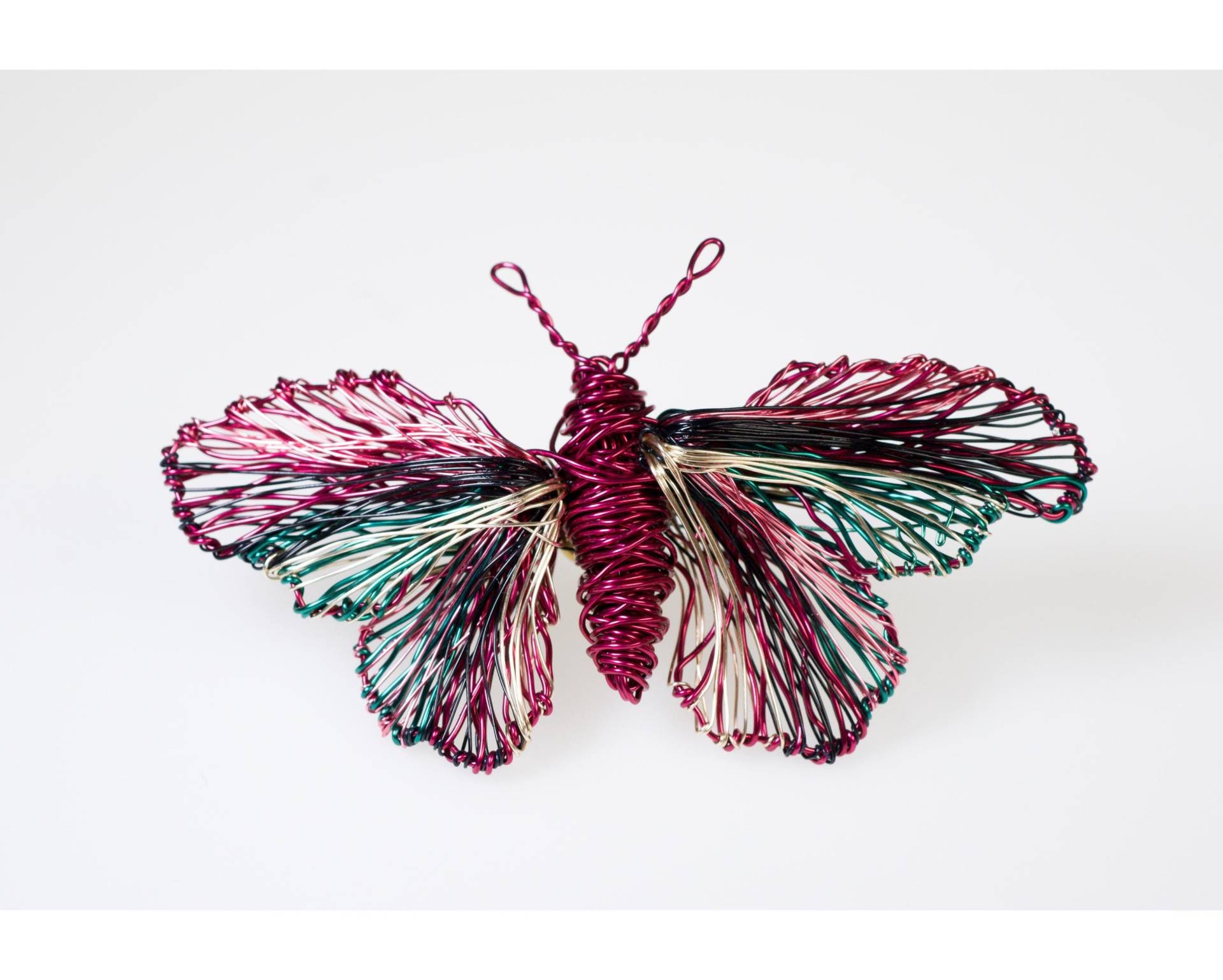 Draht Schmetterling Brosche Fuchsie Kupfer & Silber Skulptur Draht Schmetterling Brosche Fuchsie Kupfer & Silber Skulptur von VassilikiMikropoulou