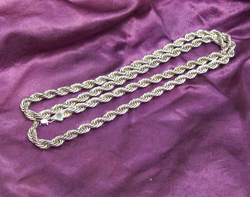 Solide Sterling Silber 30" Rope Necklace Mit Einem Gewicht Von 81, 7 Gramm Solide Sterling Silber 30" Rope Necklace Mit Einem Gewicht Von 81, 7 Gramm von VastVintageVisions