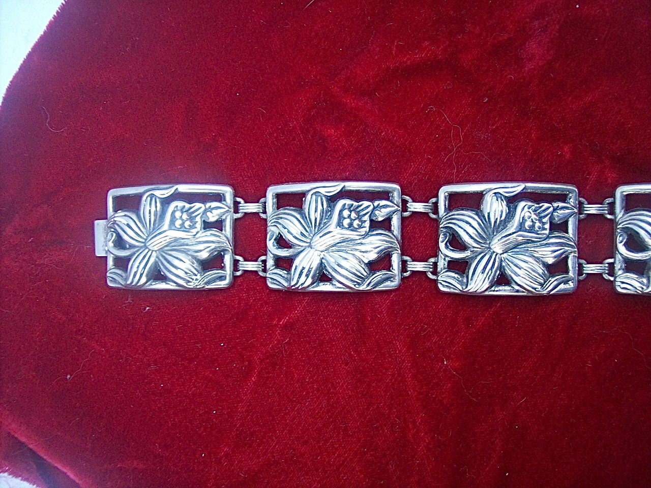 Vintage Danecraft Sterling Silber Retro Deco Damen Breite Floral Link Armband Vintage Danecraft Sterling Silber Retro Deco Damen Breite Floral Link Armband von VastVintageVisions