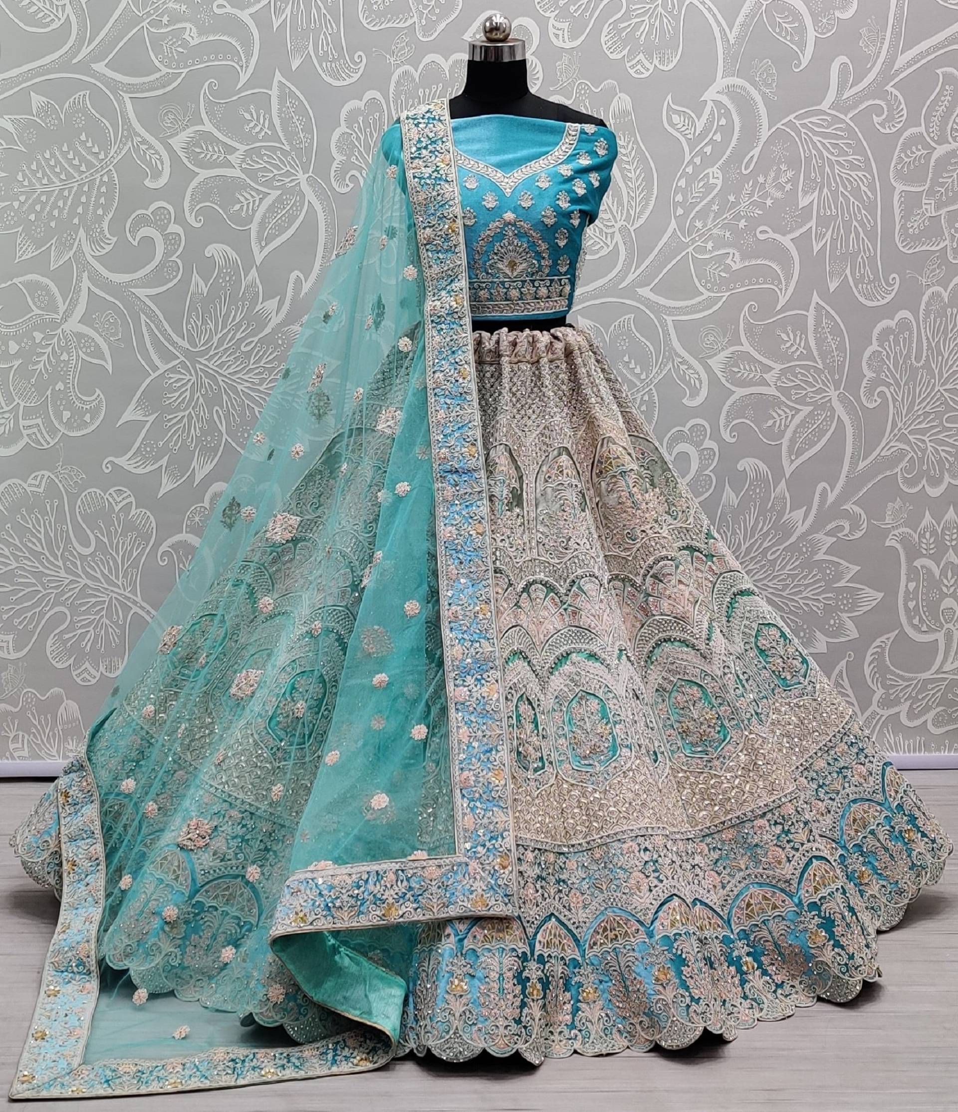 Schwere Arbeit Aqua Blau Farbe Braut Lehengacholi, Hochzeit Chaniya Choli , Handarbeit Lehenga Für Frauen, Hochzeit Für Dulhan von Vastrawear18