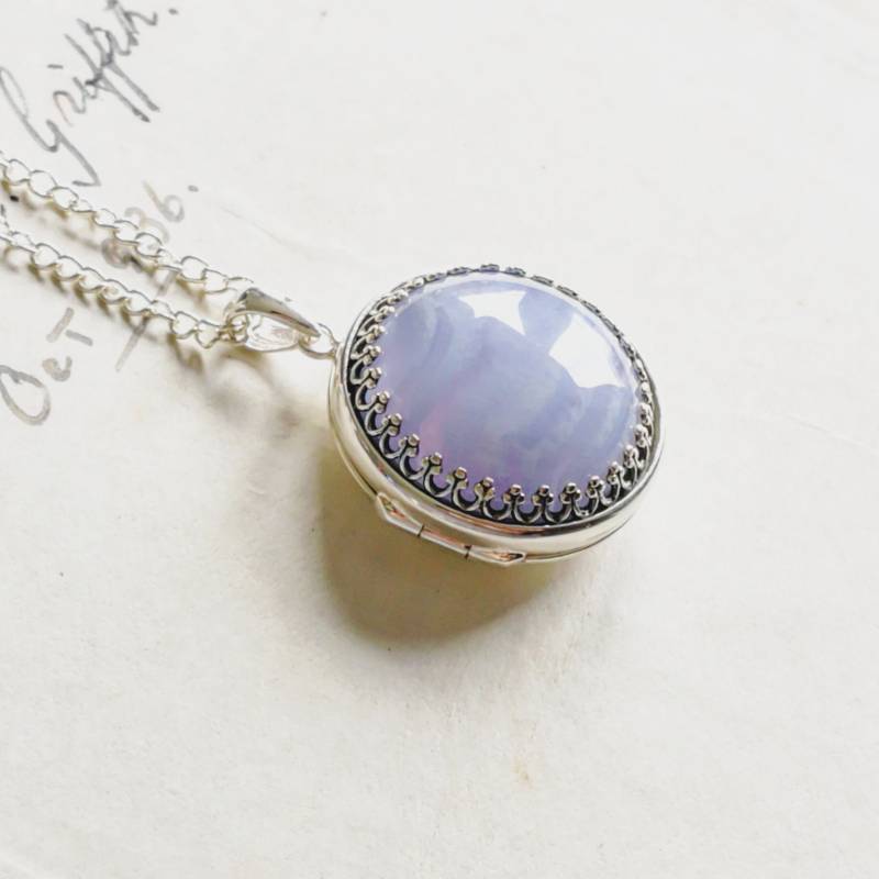 Personalisierte Sterling Silber Blauer Spitze Achat Foto Medaillon Edelstein Medaillon, Andenken Schmuck von VasyaBoutique