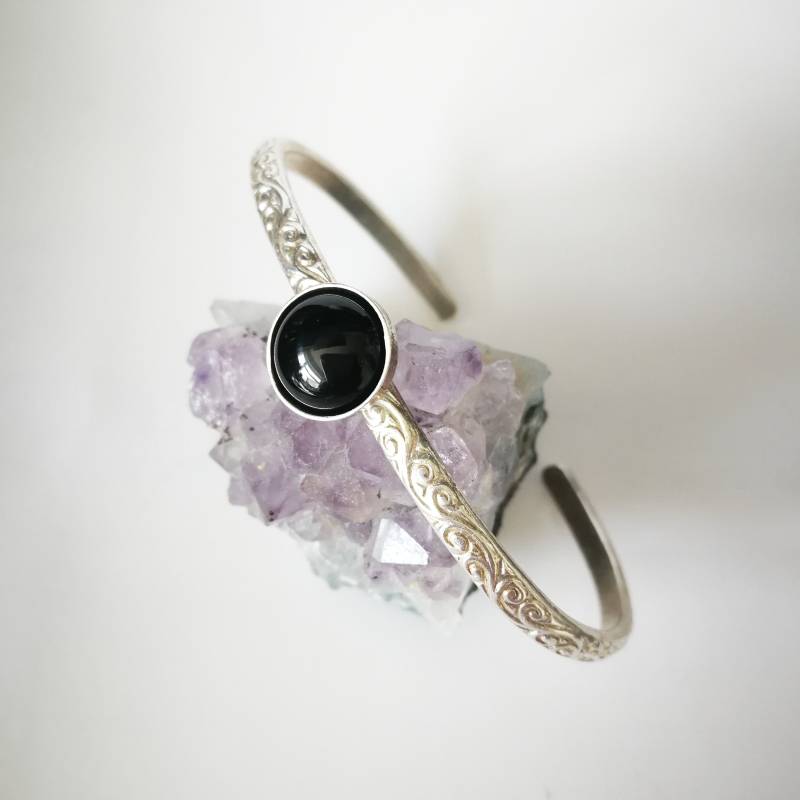 Verstellbarer Armreif Aus 925Er Silber Mit Schwarzem Onyx von VasyaBoutique