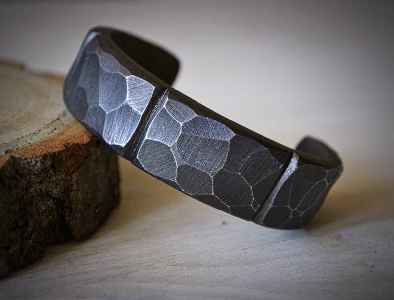 Edelstahl Manschette Bracelet.hand Geschmiedet Bracelet.herren Stahl Bracelet.matching Bracelets.metal Schwarz Bracelet.mens Jewelry.viking Armband von VatraMetal