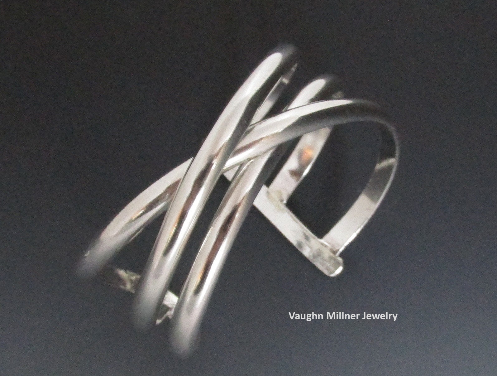 Silberdraht-Manschette Silberdraht-Manschette von VaughnMillnerJewelry