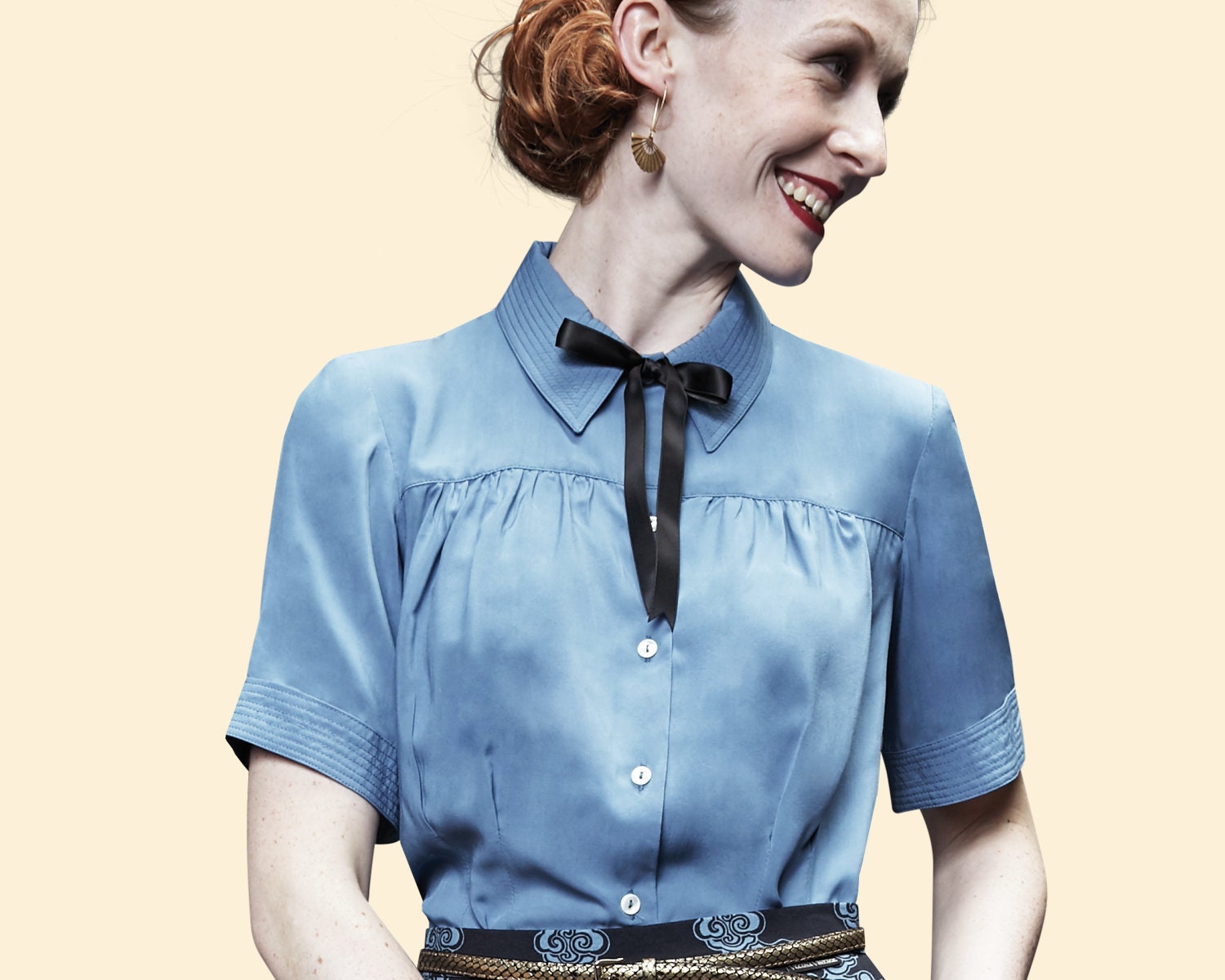 30Er 40Er Jahre Bluse Greta Taubenblau Viskose Schleife 1930 1940 30Er 40Er Jahre Bluse Greta Taubenblau Viskose Schleife 1930 1940 von VeconaVintage