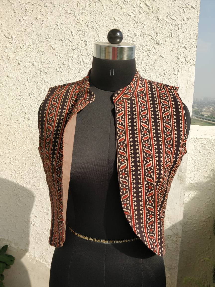 Maßgeschneiderte Jacke Mit Block Print Aus Baumwolle Im Boho-stil von VedahDesigns