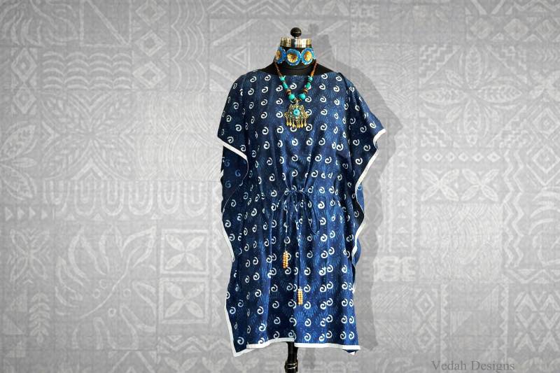 Wählen Sie Stoff Aus Dem Geschäft Made To Order Indigo Block Print Strand Vertuschung, Azo-Freien Kaftan Boho Kleid von VedahDesigns