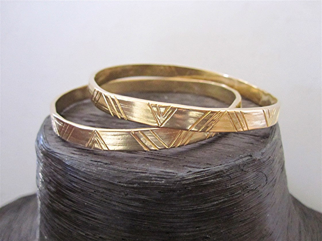 Gold Bronze Armreif/Handwerker Schmuck Handgefertigtes Armband - in Stock | N Gold Bronze Armreif/Handwerker Schmuck Handgefertigtes Armband - in Stock | N von VedeliDesigns