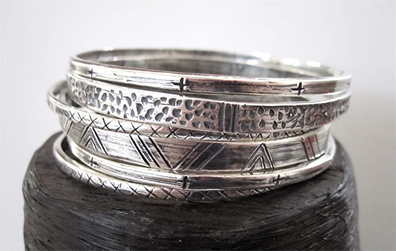 Handgefertigtes Sterling Silber Armreif Armband Set | 6 Armbänder Set | N Handgefertigtes Sterling Silber Armreif Armband Set | 6 Armbänder Set | N von VedeliDesigns