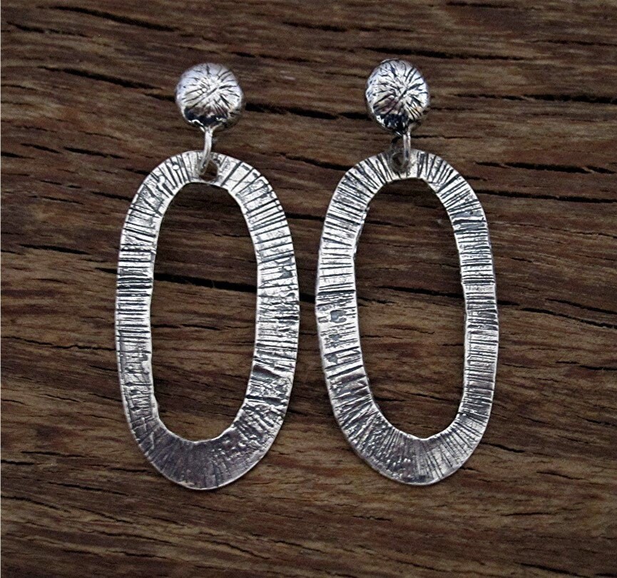 Lange Rustikale Sterling Silber Texturierte Ohrringe | 1 Paar - in Lager | N Lange Rustikale Sterling Silber Texturierte Ohrringe | 1 Paar - in Lager | N von VedeliDesigns