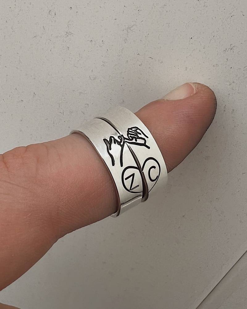 Passende 2 Ring Benutzerdefinierte Initialen Pinky Swear Heart Stacking Set | Versprechen Beste Freundin Geburtstagsgeschenke Valentinstag Geschenk von VeeaienDesigns