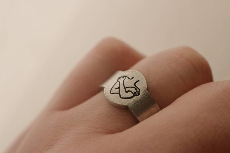 Selbstliebe Ring | Ich Bin Genug Inspiration Schmuck Beste Freundin Geburtstagsgeschenk Rustikaler Love Yourself Hug Signet Sei Freundlich Zu Deinem von VeeaienDesigns