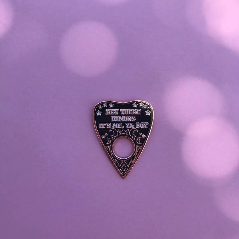 Gruseliger Dämon Rosegold Planchette Ouija Emaille Pin von VeestoriaShoppe