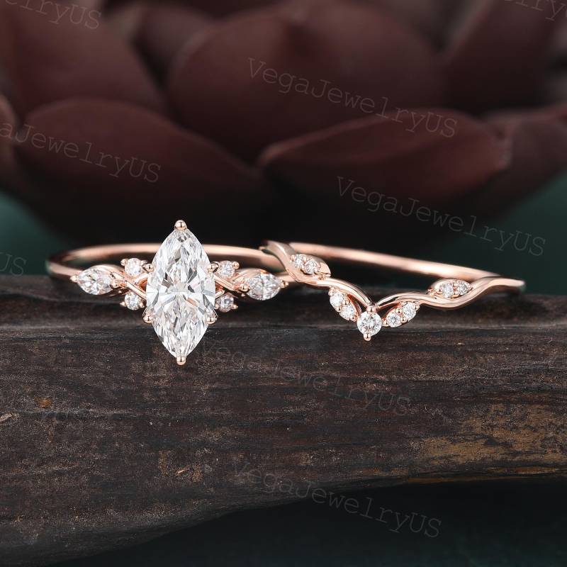 1Ct Marquise Cut Lab Diamant Verlobungsring Set Vintage Rose Gold Dainty Brautring Versprechen Jubiläumsring Für Frauen von VegaJewelryUS