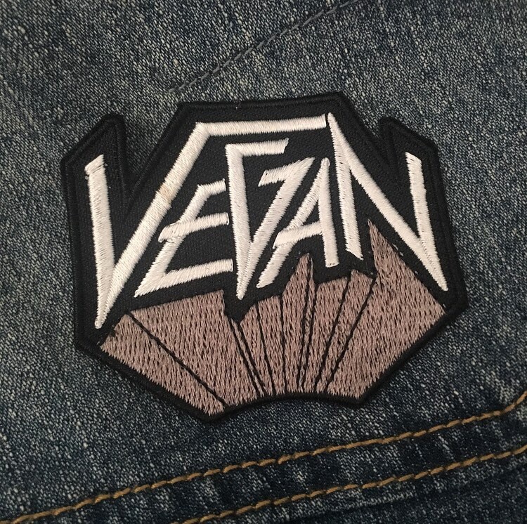 Veganes Metal Patch - Black & White Gestickte Applikation 80Er Band Logo Punk Goth Rocker Nicht Bügeln Vegan Power Co von VeganPowerCo