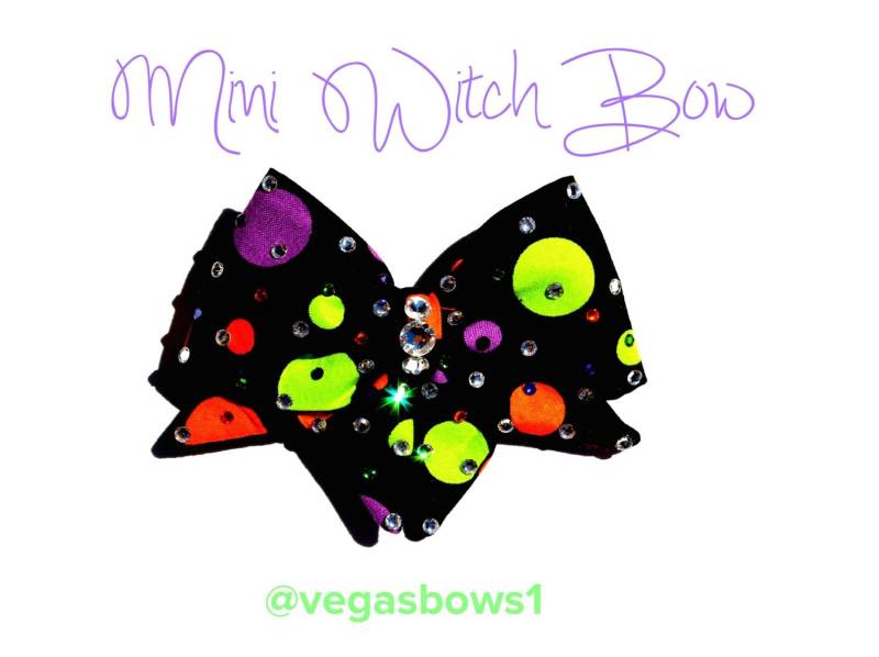 Hexenschleife Hexenschleife von VegasBows1
