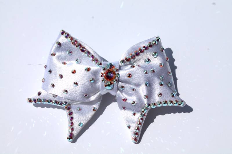 Mini Weißer Diamant Am Clip von VegasBows1