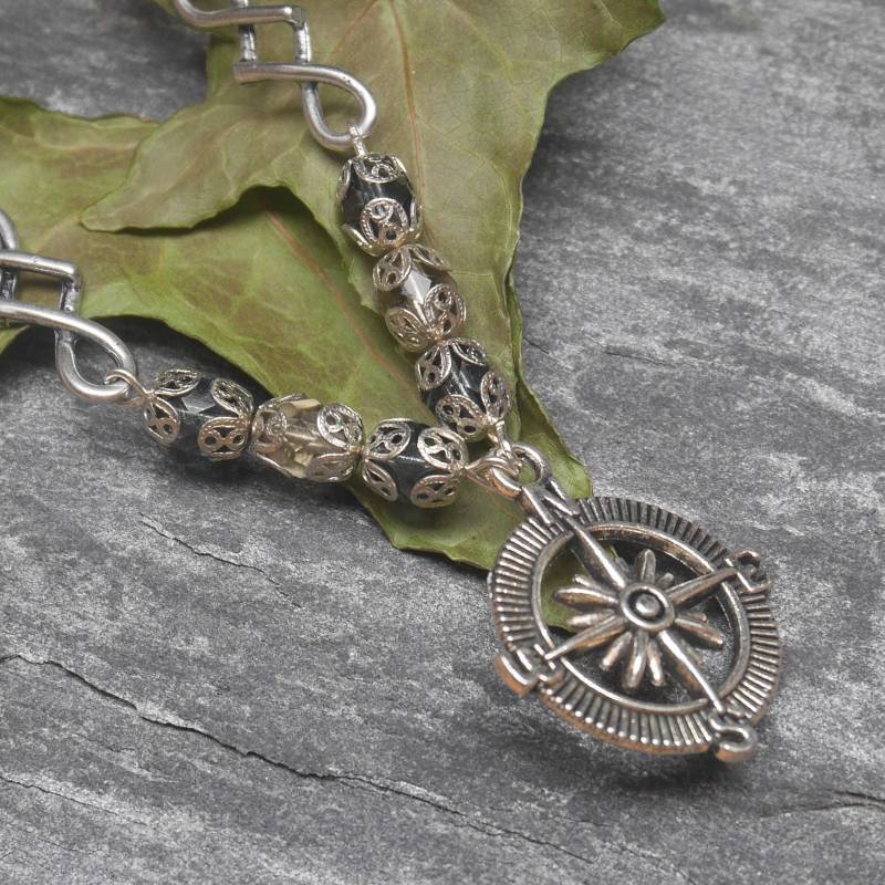 Lange Halskette, Steampunk-Halskette, Perlen - Und Anhängerkette, Kompassrose-Halskette Lange Halskette, Steampunk-Halskette, Perlen - Und Anhängerkette, Kompassrose-Halskette von Vegetalica