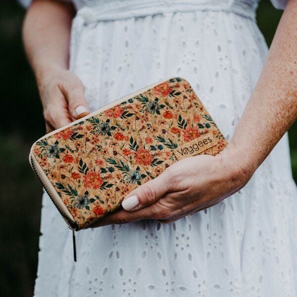 Veggees Florina - vegane Kork Geldbörse / für Damen, RFID Schutz, Vintage Look von Veggees