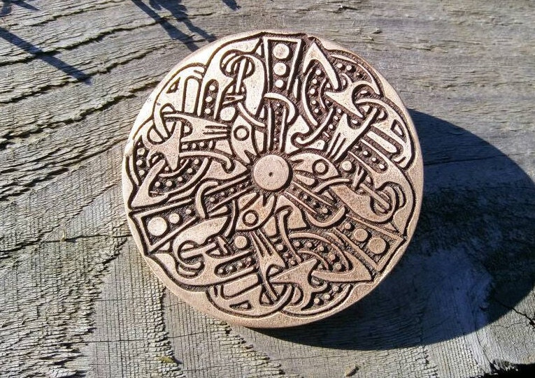 Runde Wikinger-Fibel Massive Bronze-Gewandnadel | 6 cm Runde Wikinger-Fibel Massive Bronze-Gewandnadel | 6 cm von VeinaCrafts