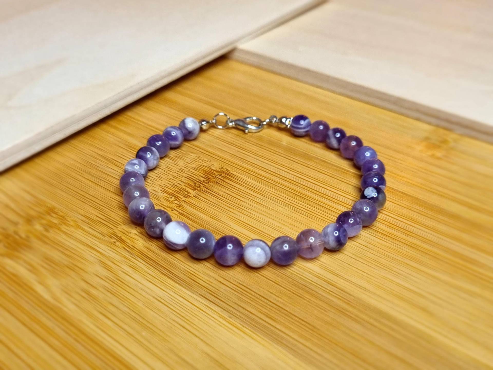 Echtes Amethyst Armband 6mm Mit Karabinerverschluss- Naturstein - Lila Heilstein Geschenk Für Ihn von VeloraBoutique