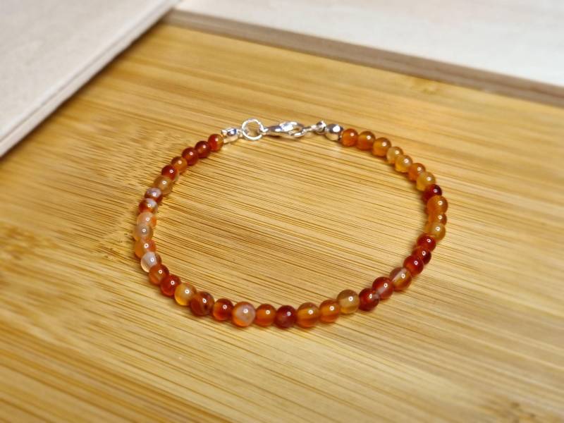 Echtes Karneol Armband 4mm Mit Karabinerverschluss - Naturstein Heilstein Geschenk Für Sie, Ihn von VeloraBoutique