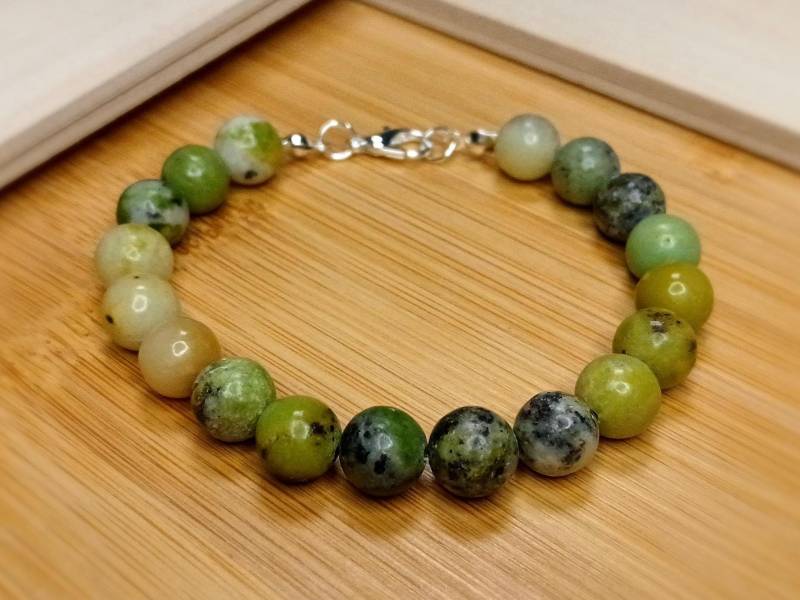 Hochwertiges Chrysopras Armband - Positive Energie Steine 8mm Und Karabinerverschluss Kraftarmband Gesundheit Heilung Heilstein von VeloraBoutique