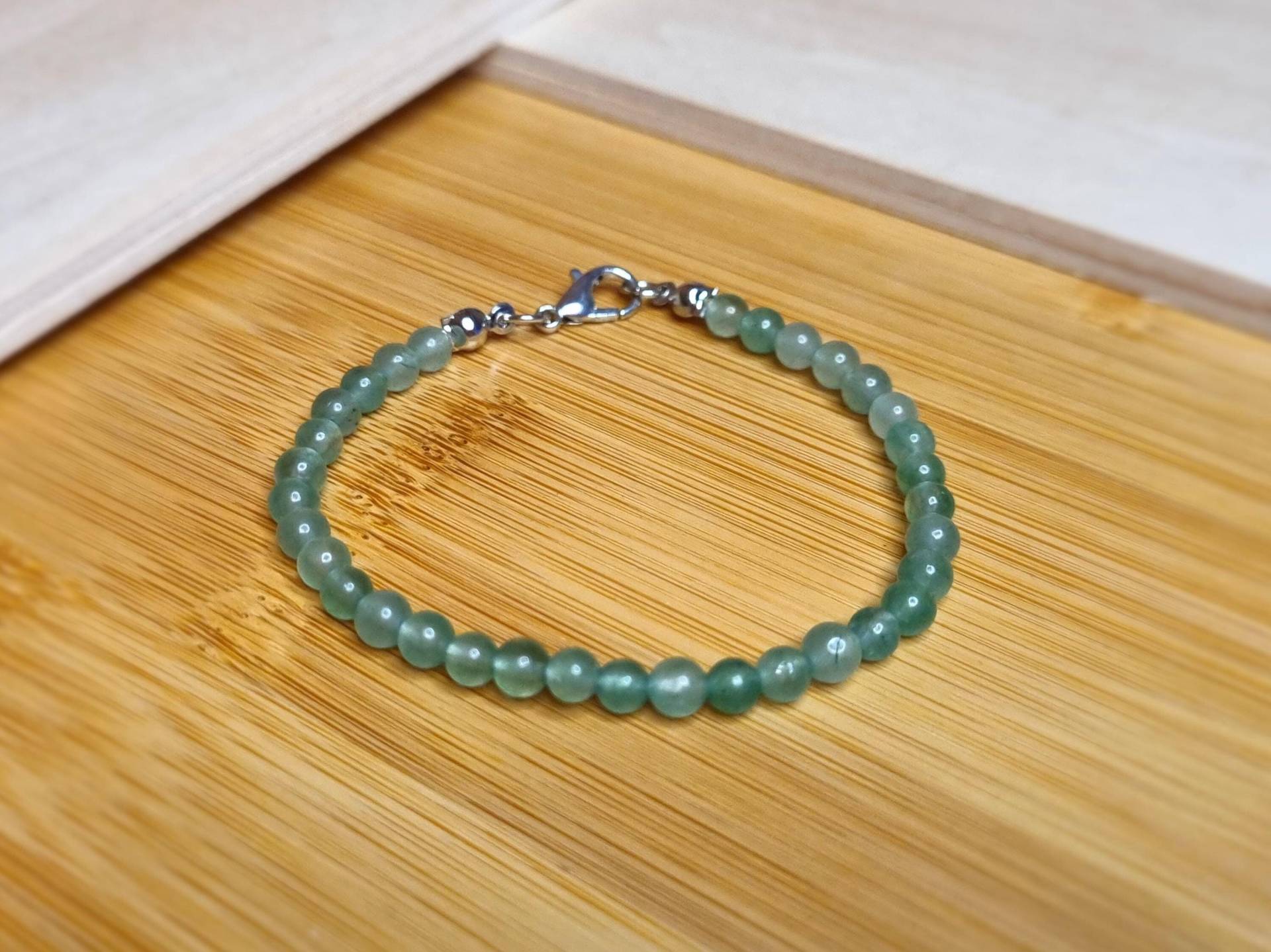 Natürliches 4mm Grünes Aventurin-Armband Mit Karabinerverschluss- Edelstein Stretch Armband - Geschenk Filigran Zierlich Heilarmband von VeloraBoutique