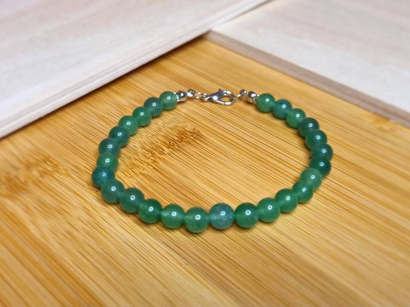 Natürliches 6mm Grünes Aventurin-Armband Mit Karabinerverschluss- Edelstein Stretch Armband - Geschenk Filigran Zierlich Heilarmband von VeloraBoutique