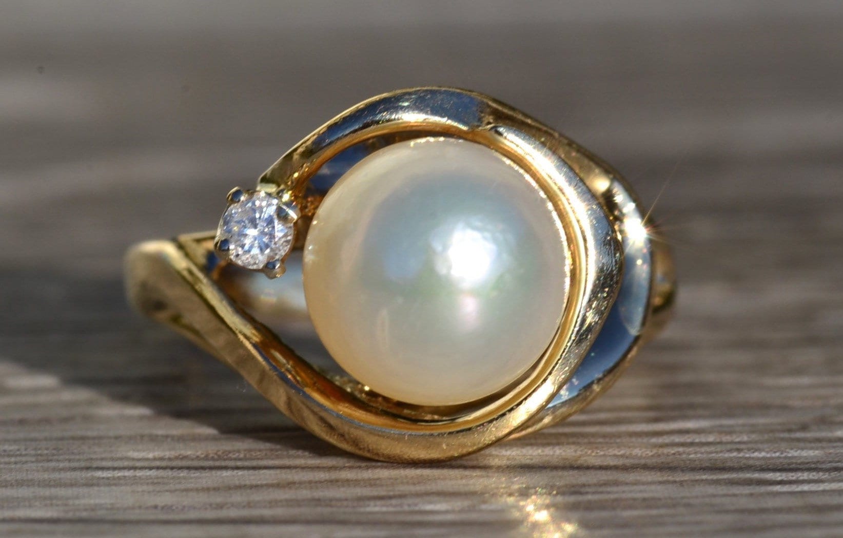 Damen 14K Gold Ring Set Mit Perle Und Diamant Akzent von VelvetBoxSociety