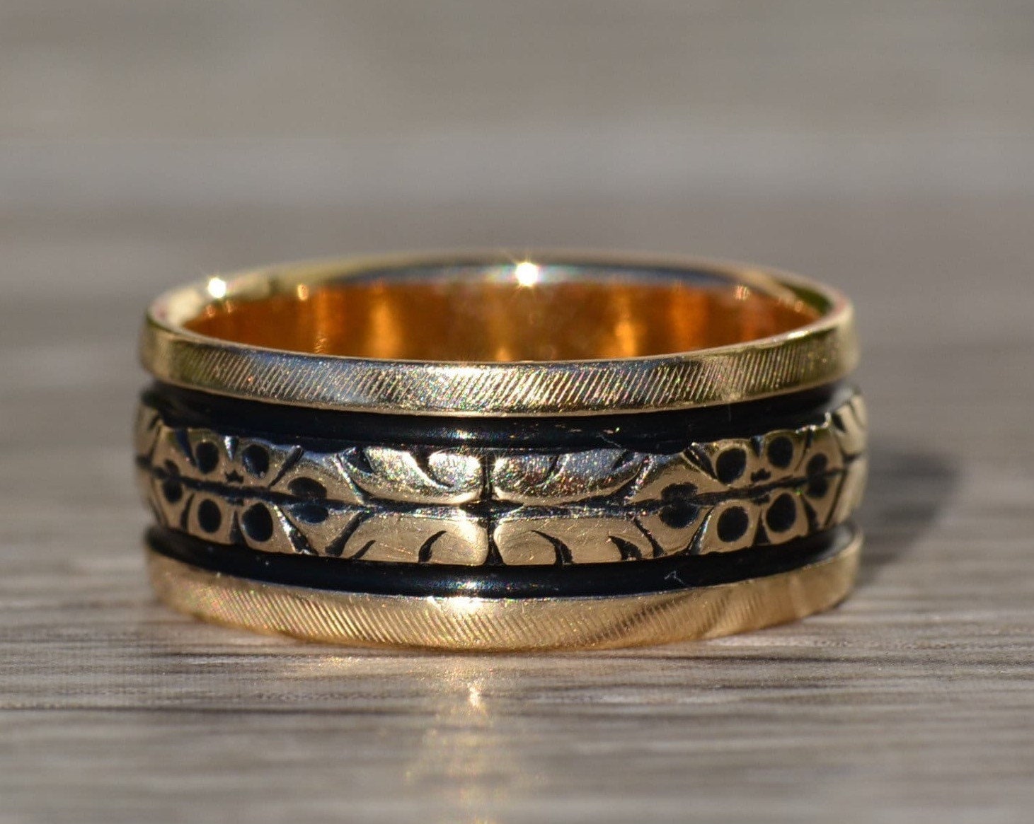 Damen Vintage Emailliertes Eternity Band Aus 14K Gelbgold von VelvetBoxSociety