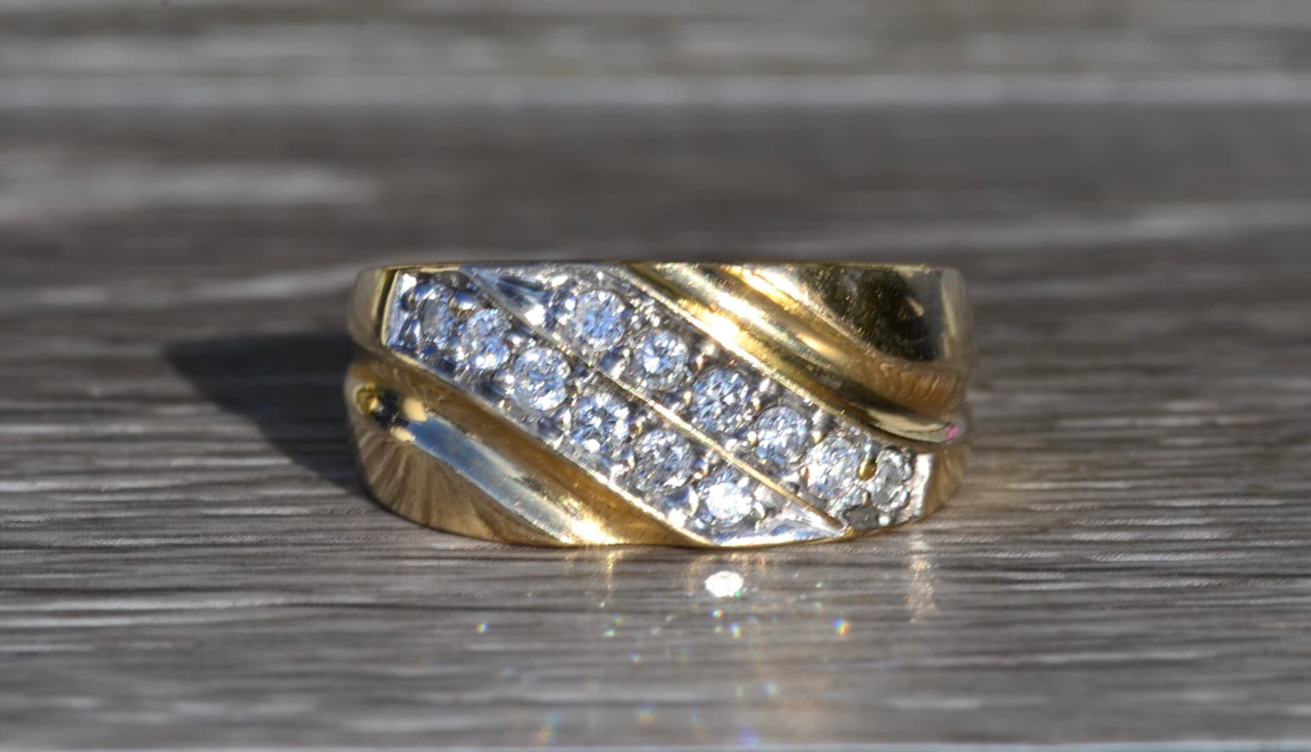 Herren 14K Gelbgold 0.45 Ctw Diamant Cocktail Ring von VelvetBoxSociety