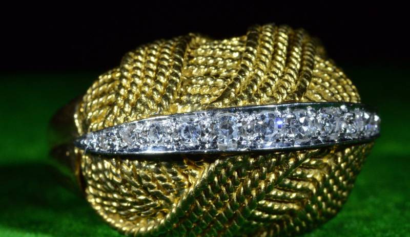 Signierter Mid Century Modern Cocktail Ring Mit Diamanten Besetzt von VelvetBoxSociety