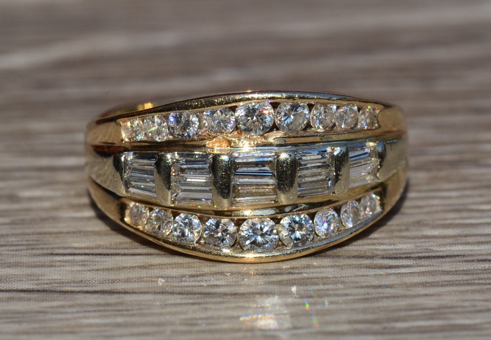 Vintage Gelbgold Statement Ring Set Mit Diamanten von VelvetBoxSociety