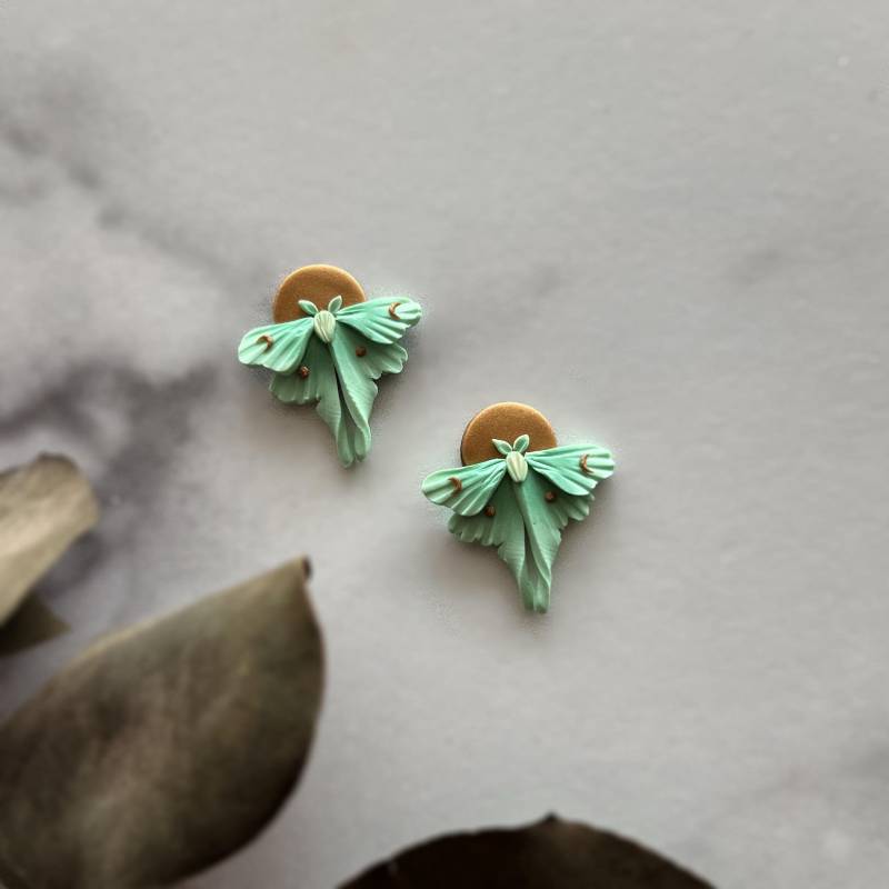 Motte Ohrringe | Mini Luna Ohrstecker Handgemachte Aus Polymer Clay Nickelfrei Hypoallergen von VelvetOrangeDesigns