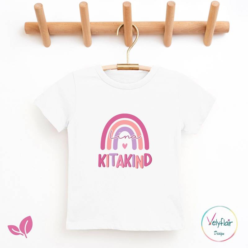Kitakind T-Shirt | Regenbogen Design Personalisiert Tolle Geschenkidee Zum Kitastart Mädchen 2024 Nachhaltig von VelyflairDesign
