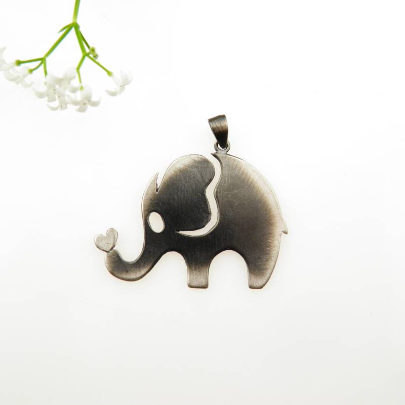 Großer Grauer Elefant - Silberanhänger, Glückselefant, Silberelefant von VenusGalleryArt