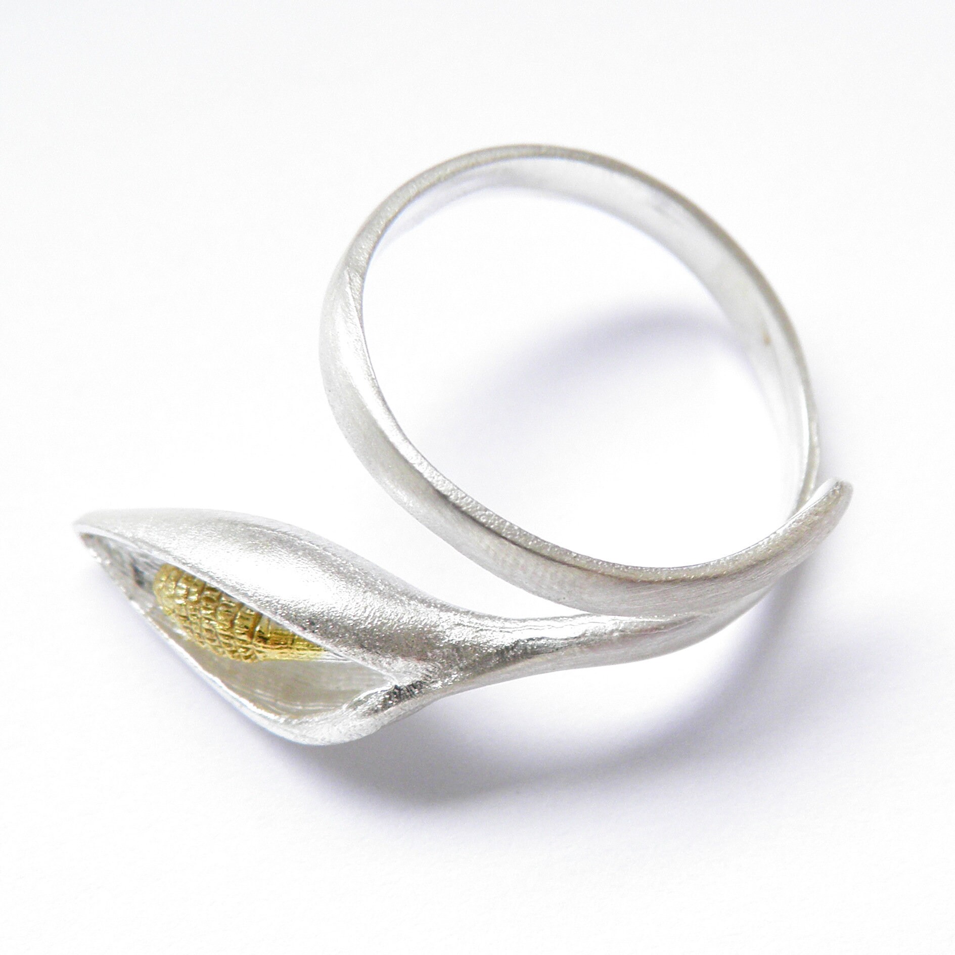 Ring - Satin Lily #verstellbarer Silberner Lilienring von VenusGalleryArt