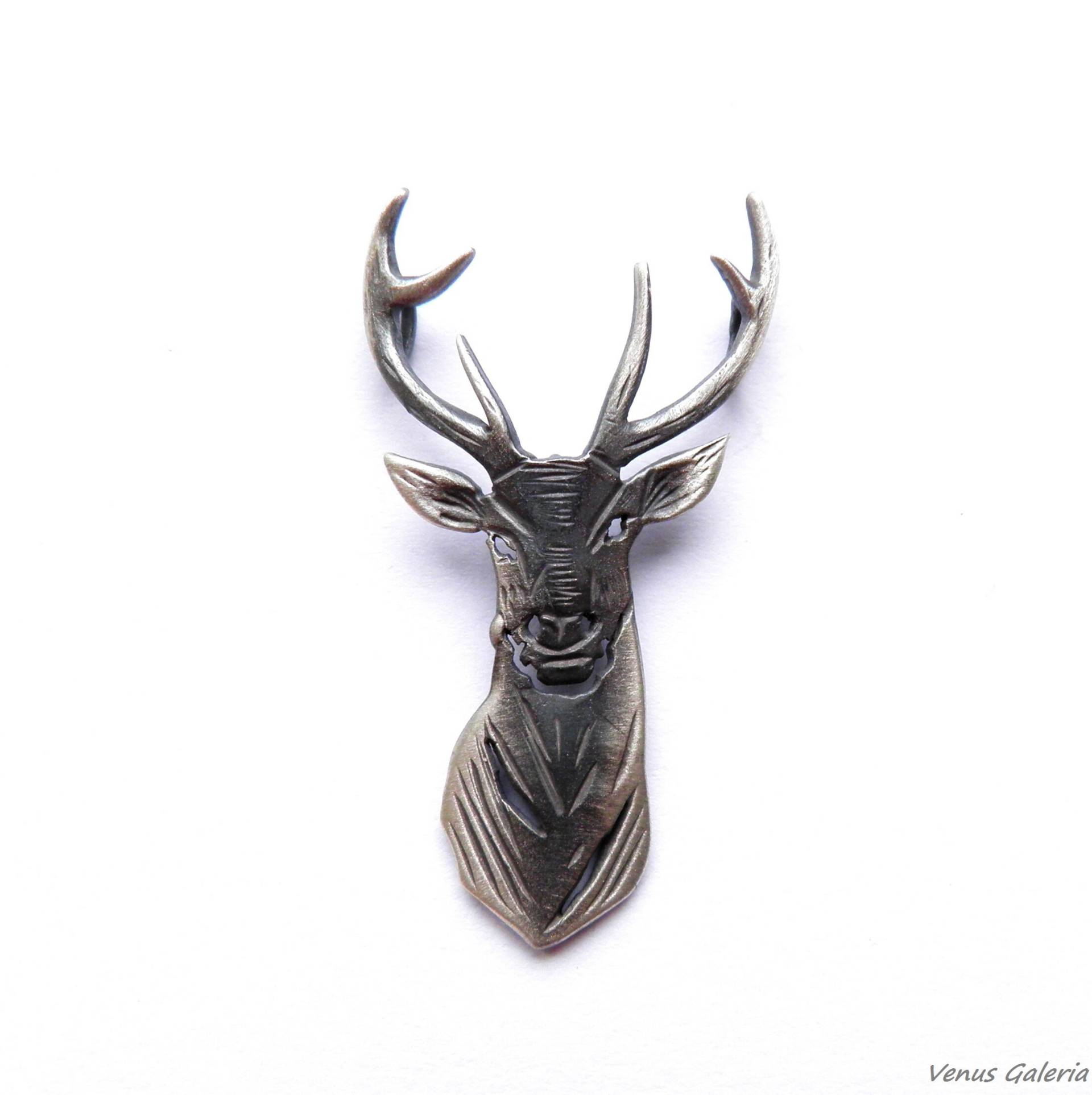 Silberanhänger - Grauer Hirsch von VenusGalleryArt