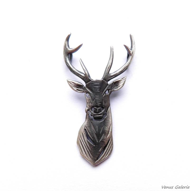 Silberanhänger - Grauer Hirsch von VenusGalleryArt