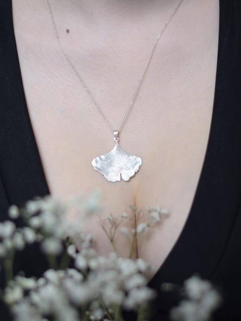Silberanhänger - Mittlerer Weißer Ginkgo Silberanhänger - Mittlerer Weißer Ginkgo von VenusGalleryArt