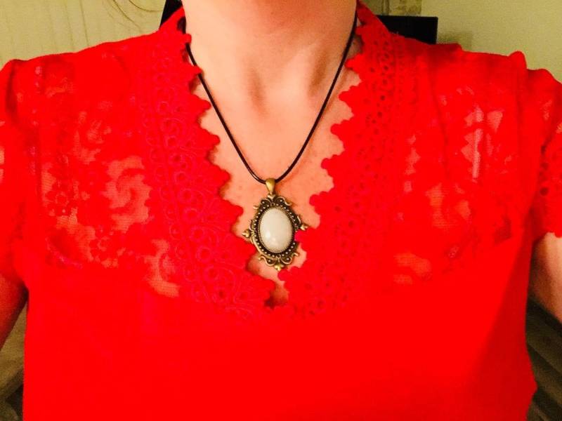 Schöne Vintage Natürliche Weiße Jade Anhänger Mit Lederkette - Oval Cabochon Stein | Anhänger Größe-W47 30mm Schöne Vintage Natürliche Weiße Jade Anhänger Mit Lederkette - Oval Cabochon Stein | Anhänger Größe-W47 30mm von VenusPendants