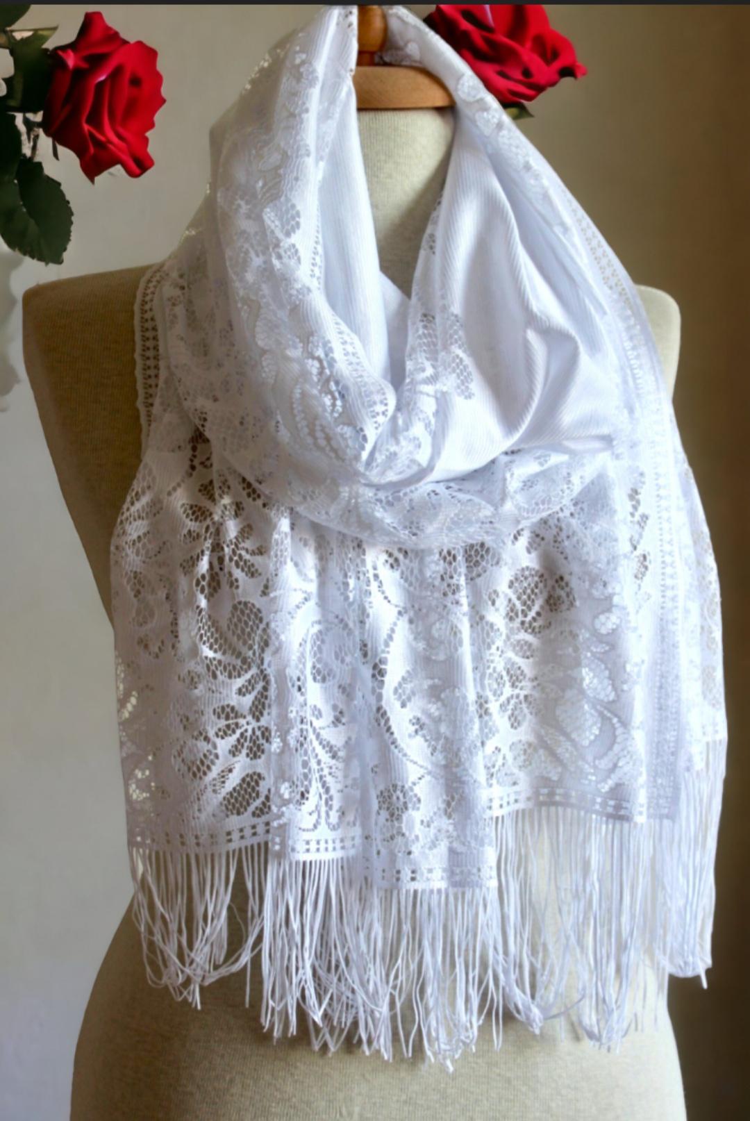 Florale Spitze Schal Schal, Weiß Hochzeit Brautjungfer Geschenk Valentinstag Geschenk, Spitzenschals, Schals, Frau Schals von VenusWoven