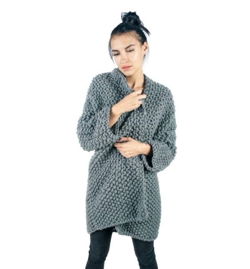 Grobstrick Wolle Cardigan Handgestrickter Chenille Mantel von VerBaKnits