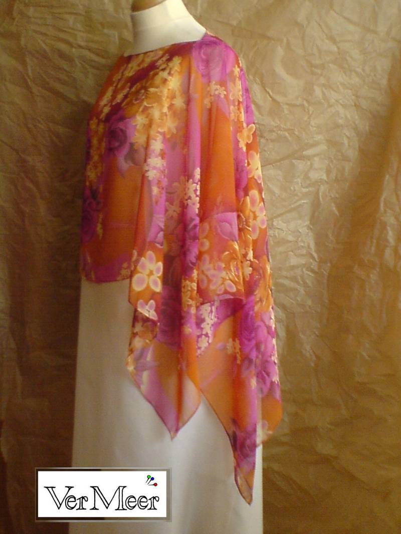 Großer Chiffon Poncho Bunt - Aus Weichfallendem Chiffon Auch Unifarben Möglich von VerMeerATELIER