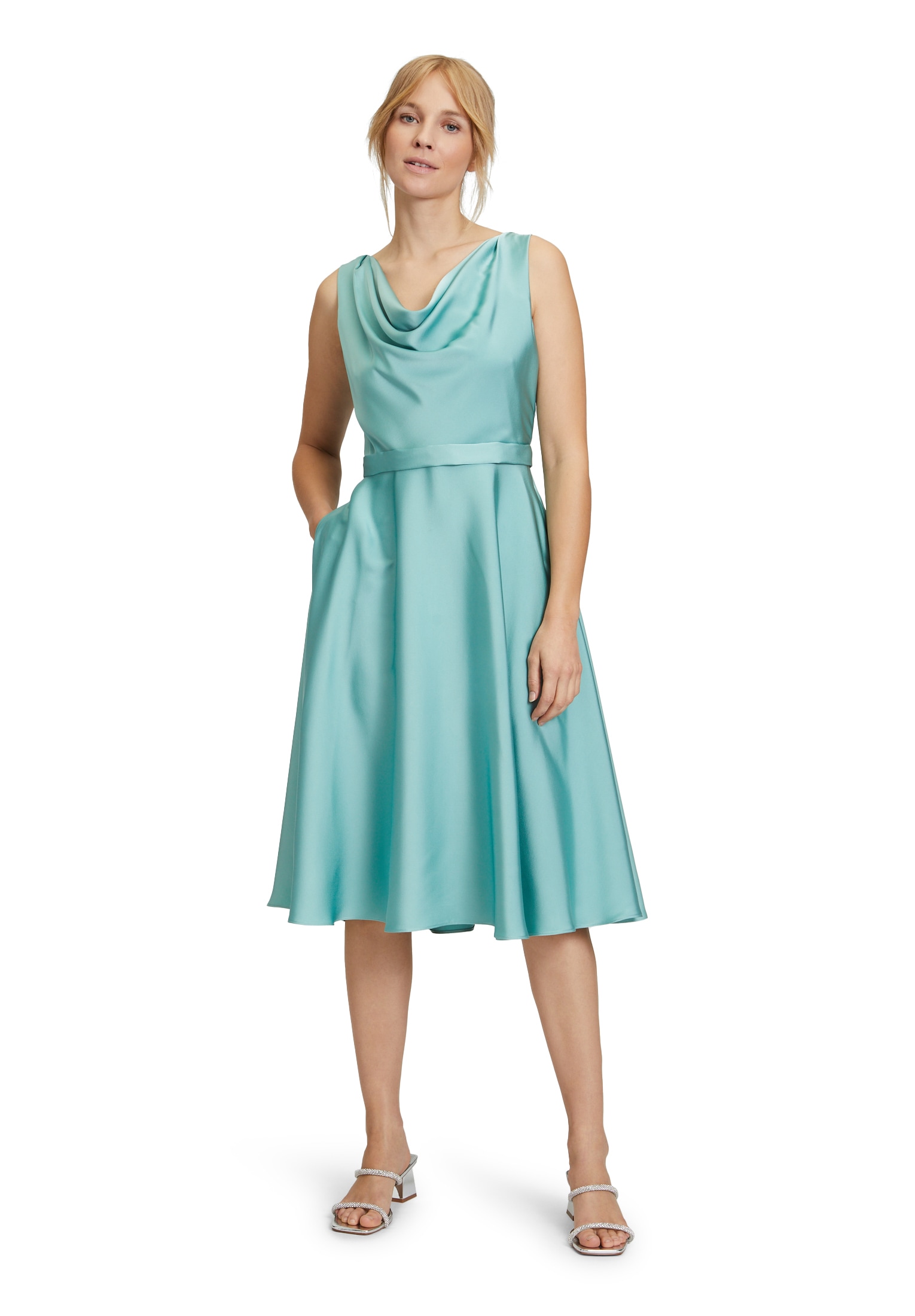 Vera Mont Cocktailkleid "Vera Mont Cocktailkleid mit Wasserfallausschnitt", Form von Vera Mont