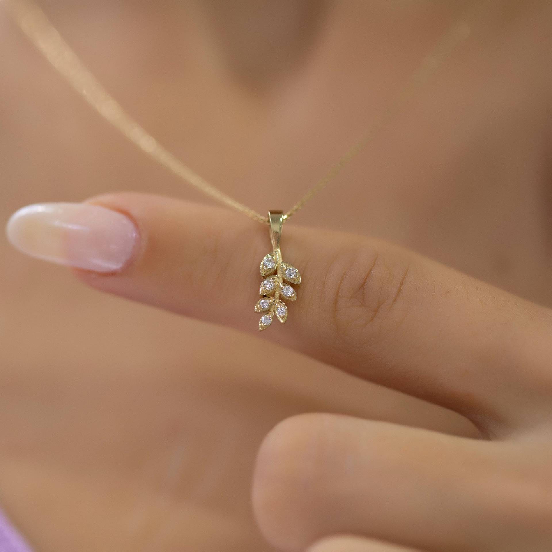 14K Gold Diamant Blatt Halskette Für Frau/Pave Fassung Anhänger Geschenk Sie Muttertagsgeschenke von VeraByEden