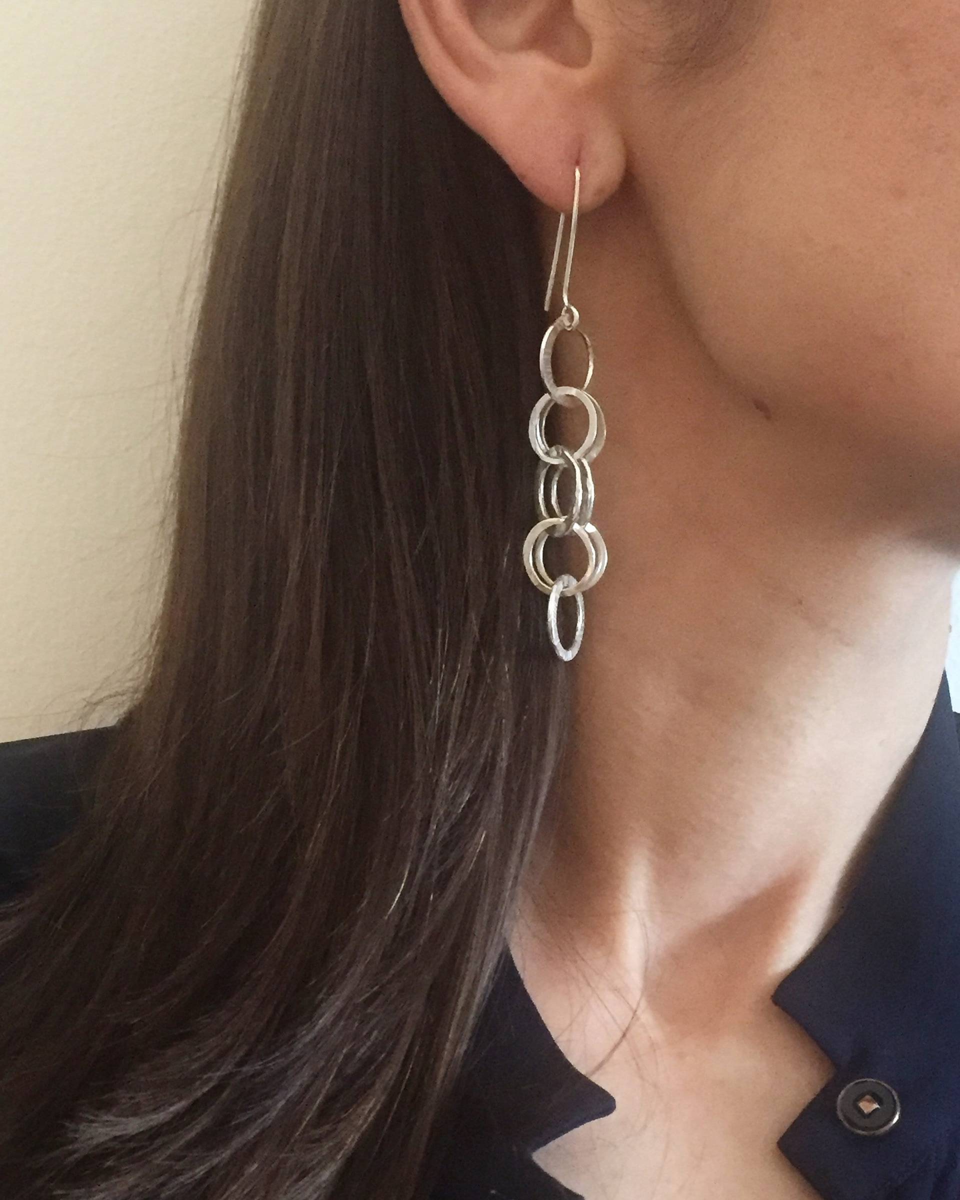 Lange Ohrringe, Gehämmerte Geschenk Für Sie, Muttertagsgeschenk Lange Ohrringe, Gehämmerte Geschenk Für Sie, Muttertagsgeschenk von VeraGJewellery