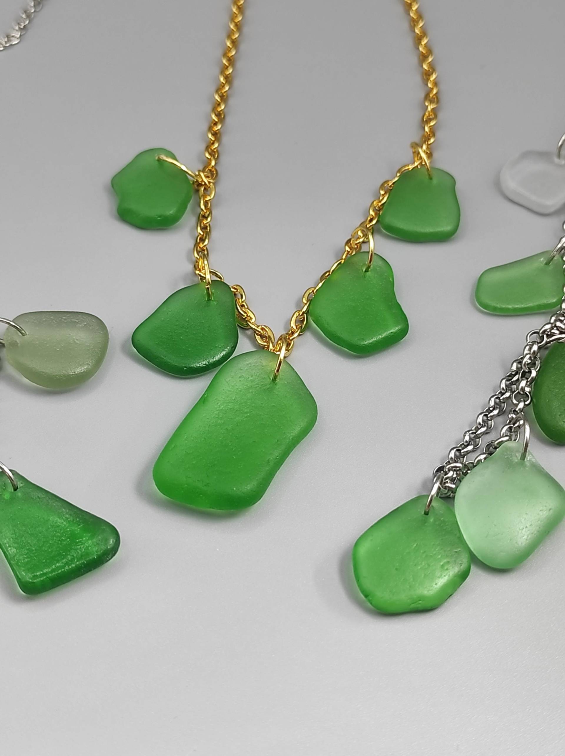 Kette Mit 5 Meerglas-Anhängern | Handgemachter Meerglas Schmuck Wähle Gold Oder Silber, Kettenart & Länge von VeraamMeer