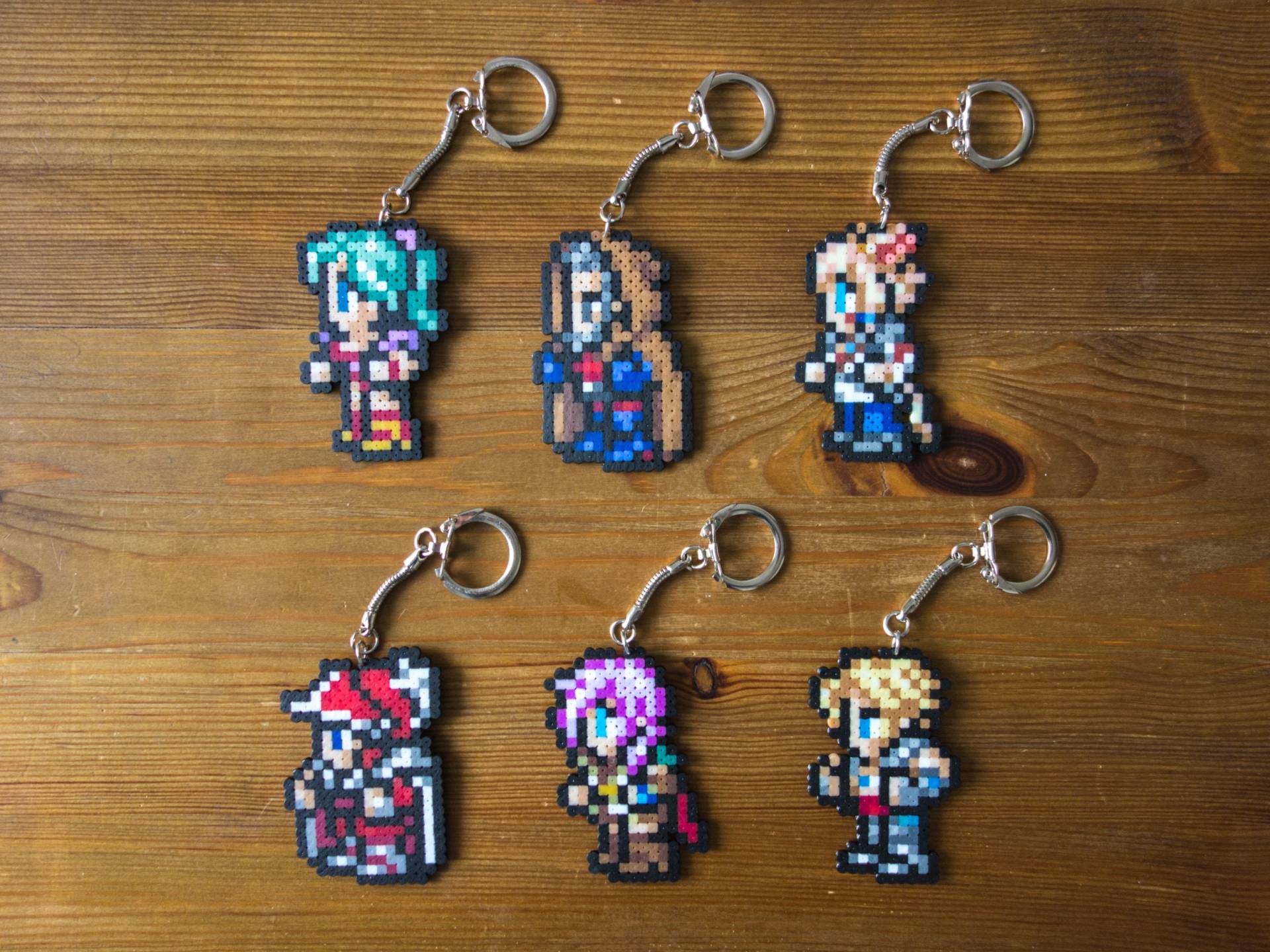 Ein Beliebiger Final Fantasy Charakter Als Schlüsselanhänger, Pin, Brosche, Magnet Oder Figur Ein Beliebiger Final Fantasy Charakter Als Schlüsselanhänger, Pin, Brosche, Magnet Oder Figur von VerasArtsystuffs